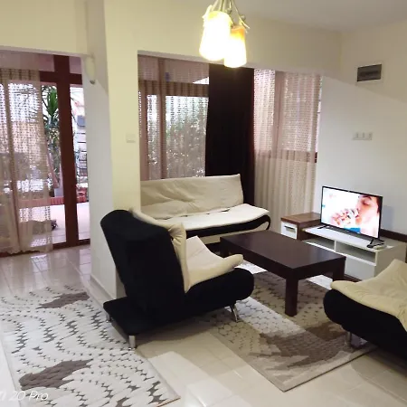 Eski Foca'da Triplex Mustakil * Foca